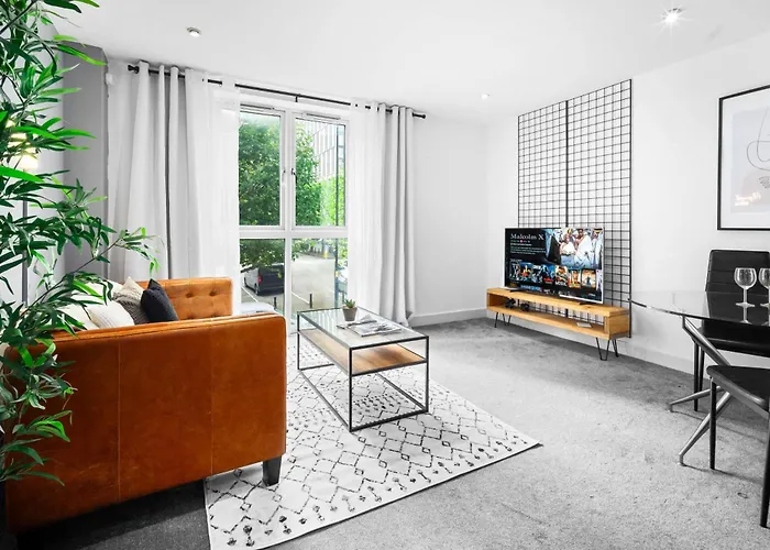 Birmingham City Centre Deluxe Apartment - Secure Parking 36C